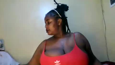 sweet52537 online show from February 14, 2025, 9:10 pm
