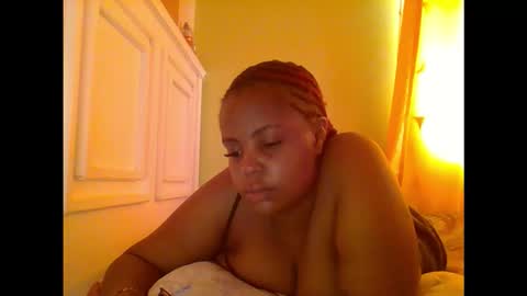 sweet52537 online show from October 13, 2025, 6:24 am