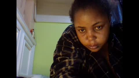 sweet52537 online show from May 4, 2026, 11:01 pm