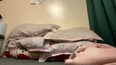 sweet7061 online show from February 1, 2026, 12:59 pm