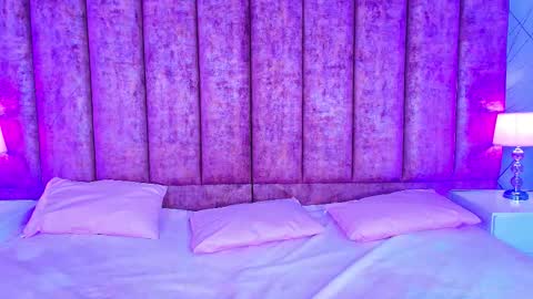 Snapshot of sweet_1angel chatting on September 24, 2025, 12:08 pm Sweet 1Angel online show from September 24, 2025, 12:08 pm