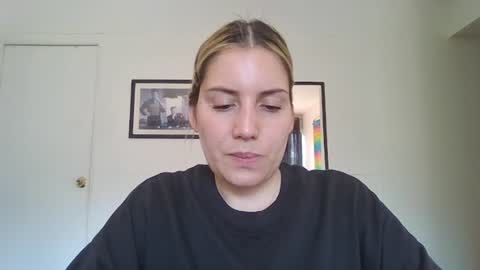 Snapshot of sweet__alana chatting on September 23, 2025, 6:44 pm Sweet  alana online show from September 23, 2025, 6:44 pm