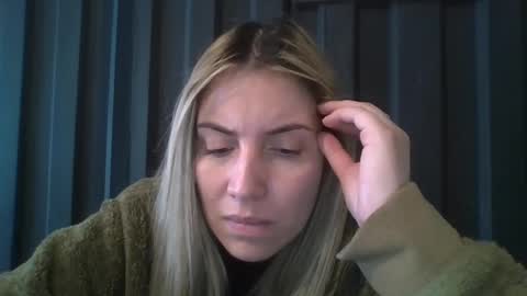 Snapshot of sweet__alana chatting on September 29, 2025, 11:59 am Sweet  alana online show from September 29, 2025, 11:59 am