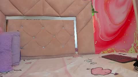 sweet__luna__ online show from June 12, 2026, 11:09 am