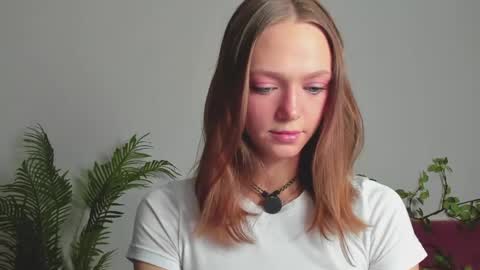 Alice online show from April 19, 2026, 10:34 pm