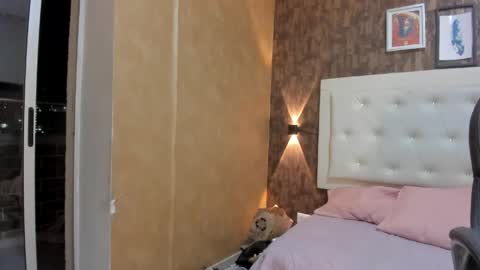 Snapshot of sweet__vanessa1 chatting on May 16, 2026, 12:51 am Vanessa online show from May 16, 2026, 12:51 am