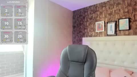 Vanessa online show from August 2, 2026, 8:29 pm