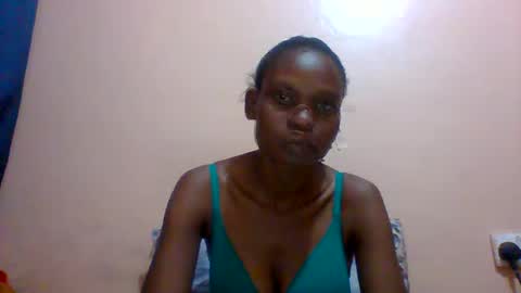 sweet_adora online show from February 5, 2025, 6:46 am