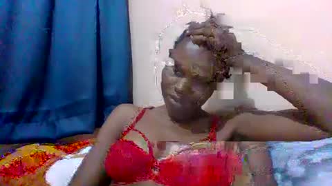 sweet_adora online show from February 19, 2025, 7:38 pm