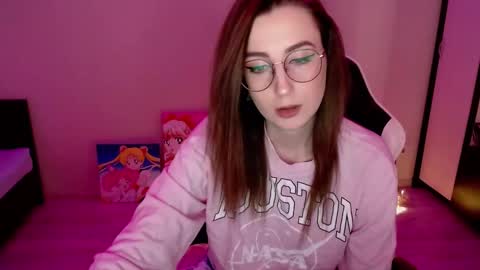 Snapshot of sweet_alica15 chatting on February 18, 2025, 6:15 pm Alice online show from February 18, 2025, 6:15 pm