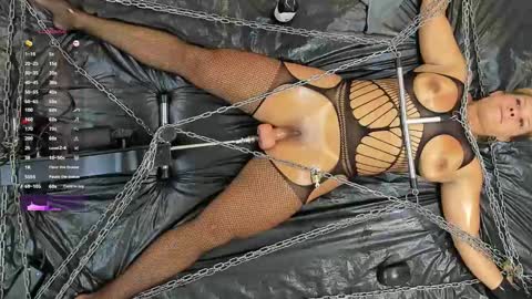 Snapshot of sweet_amandax chatting on February 23, 2026, 8:28 pm online show from February 23, 2026, 8:28 pm