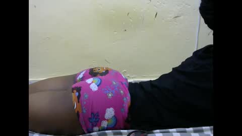 Snapshot of sweet_amor254 chatting on September 20, 2025, 9:05 pm Silvia online show from September 20, 2025, 9:05 pm