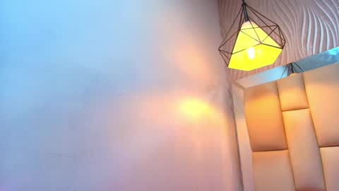 Amye  online show from October 5, 2025, 7:12 pm