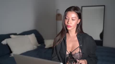 Snapshot of sweet_and_honest chatting on October 20, 2025, 3:23 pm Dorothea online show from October 20, 2025, 3:23 pm