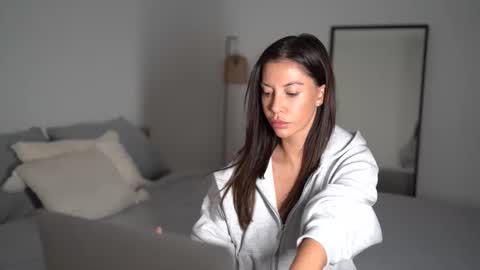 Snapshot of sweet_and_honest chatting on October 31, 2025, 9:49 pm Dorothea online show from October 31, 2025, 9:49 pm