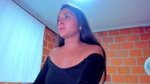 sweet and hot alaia online show from September 26, 2025, 3:43 am