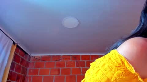 sweet and hot alaia online show from October 15, 2025, 5:51 am