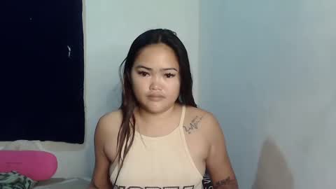 sweet_angel0325 online show from March 5, 2025, 12:22 pm
