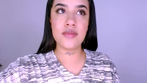 Snapshot of sweet_angel2001 chatting on October 19, 2025, 1:17 am Stephanie online show from October 19, 2025, 1:17 am