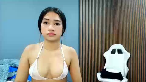 Snapshot of sweet_ayshel chatting on September 24, 2025, 10:24 pm sweet Ayshel online show from September 24, 2025, 10:24 pm