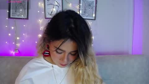 Snapshot of sweet_bella_valery_ chatting on March 14, 2026, 10:15 pm Bella Valery online show from March 14, 2026, 10:15 pm