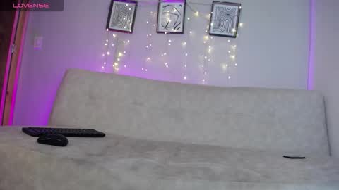 Snapshot of sweet_bella_valery_ chatting on March 16, 2026, 1:15 pm Bella Valery online show from March 16, 2026, 1:15 pm