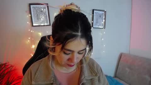 Snapshot of sweet_bella_valery_ chatting on March 20, 2026, 1:16 pm Bella Valery online show from March 20, 2026, 1:16 pm