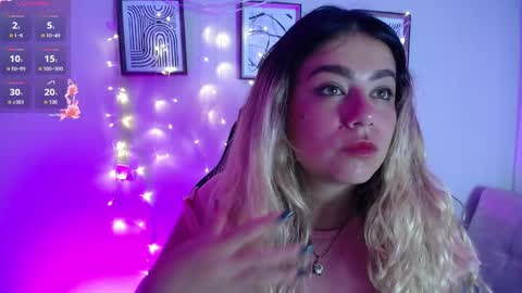 Snapshot of sweet_bella_valery_ chatting on March 30, 2026, 11:33 am Bella Valery online show from March 30, 2026, 11:33 am