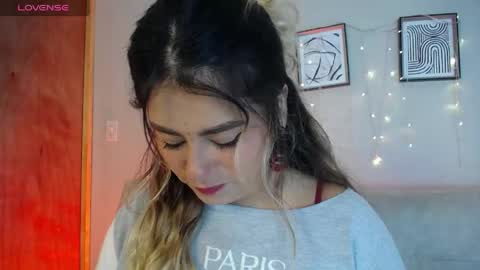 Bella Valery online show from May 4, 2026, 9:22 pm