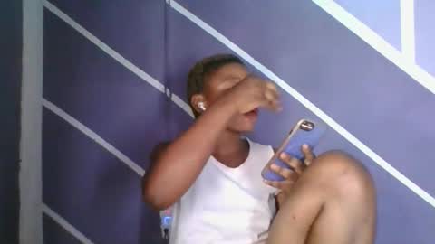 baby girl online show from October 8, 2025, 5:05 am