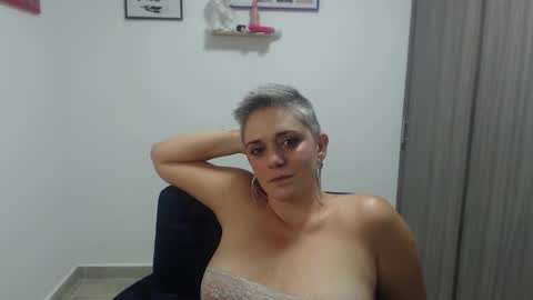 Bianca online show from September 11, 2025, 1:06 am
