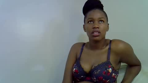 sweet_brown9 online show from September 22, 2025, 7:10 am