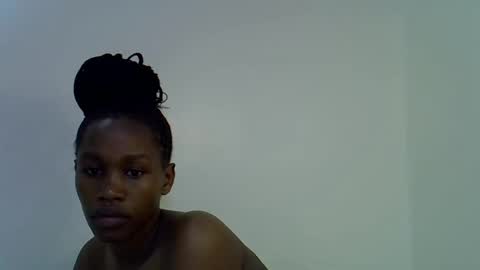 sweet_brown9 online show from September 29, 2025, 8:35 pm