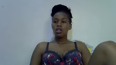 sweet_brown9 online show from September 30, 2025, 10:04 pm