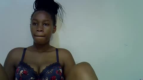 sweet_brown9 online show from October 16, 2025, 8:04 am
