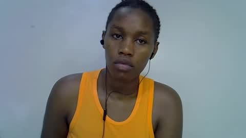 sweet_brown9 online show from October 26, 2025, 8:04 pm