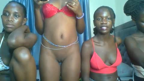 Camila online show from December 19, 2025, 10:22 am