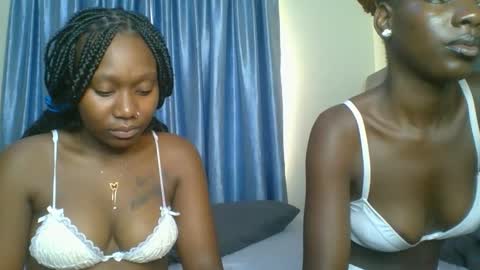 Camila online show from January 12, 2026, 12:10 pm