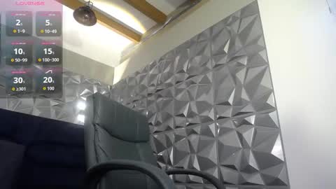 canelaa online show from November 14, 2025, 8:40 pm