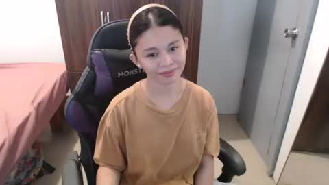 sweet_cassyxx online show from February 14, 2026, 1:30 pm