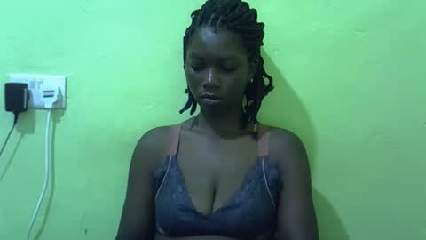 sweet_cherie1 online show from May 7, 2026, 5:46 am