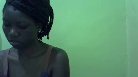sweet_cherie1 online show from May 16, 2026, 11:42 am