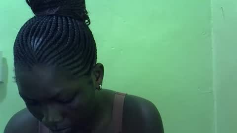 sweet_cherie1 online show from June 1, 2026, 7:21 am