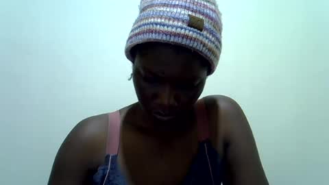 sweet_cherie1 online show from August 5, 2026, 4:37 am