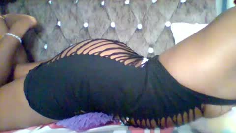 sweet_cherry007 online show from October 3, 2025, 7:22 pm