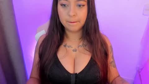 Snapshot of sweet_chloe6 chatting on December 23, 2024, 8:47 pm Chloe online show from December 23, 2024, 8:47 pm