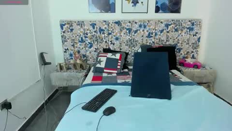 Snapshot of sweet_corea_hot chatting on April 18, 2026, 3:27 pm Core online show from April 18, 2026, 3:27 pm