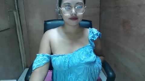 sweet_czylle online show from March 21, 2026, 11:30 pm