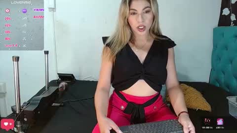 Snapshot of sweet_devil2 chatting on January 24, 2025, 9:26 pm kandy muller online show from January 24, 2025, 9:26 pm