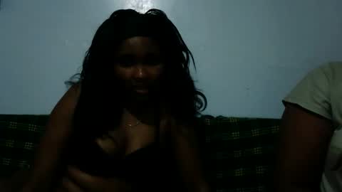 sweet_dollo online show from September 27, 2025, 5:18 pm